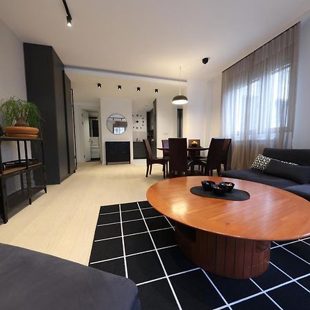 Modern Apartment In The Heart Of Belgrád Kültér fotó