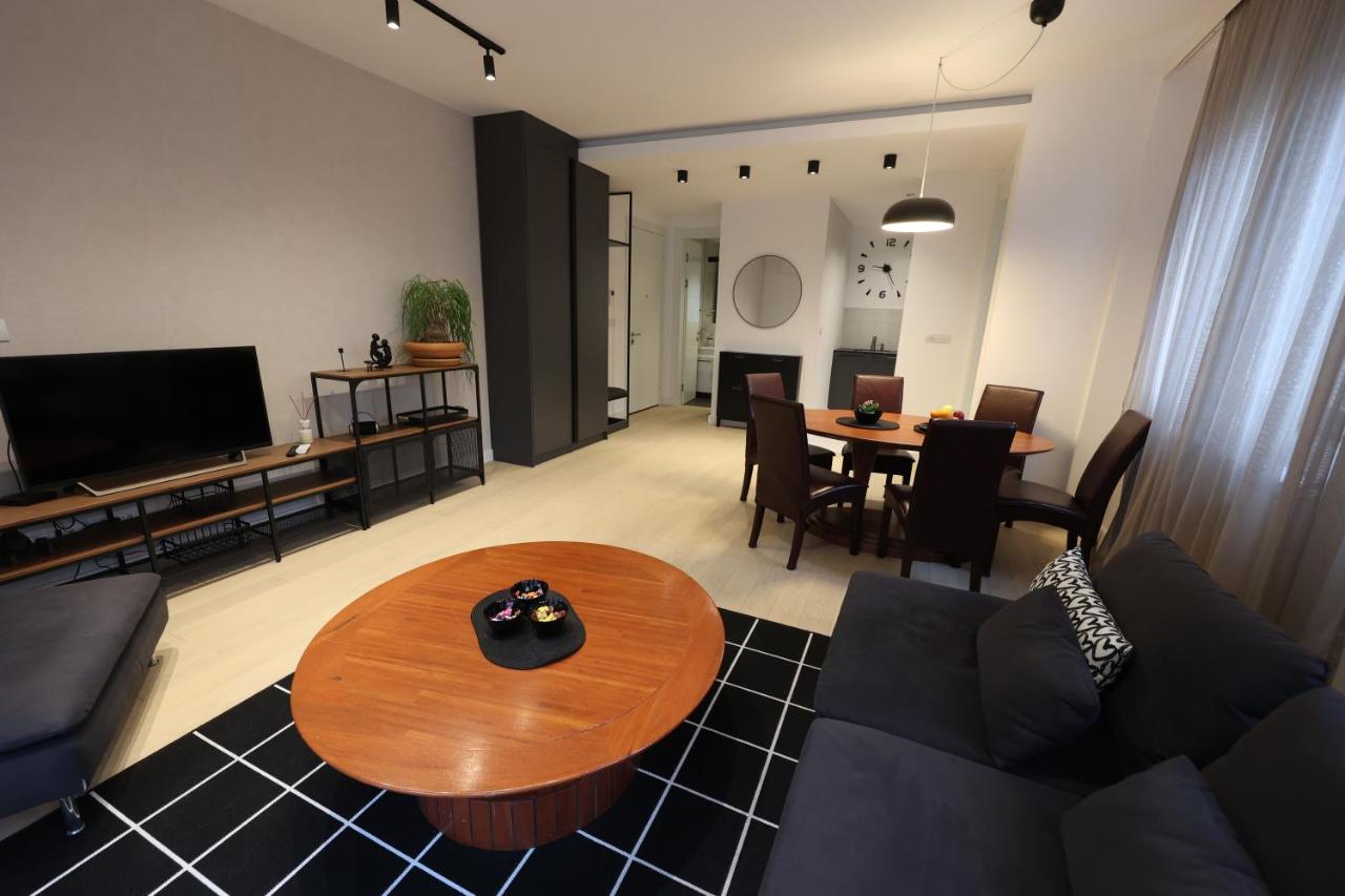 Modern Apartment In The Heart Of Belgrád Kültér fotó
