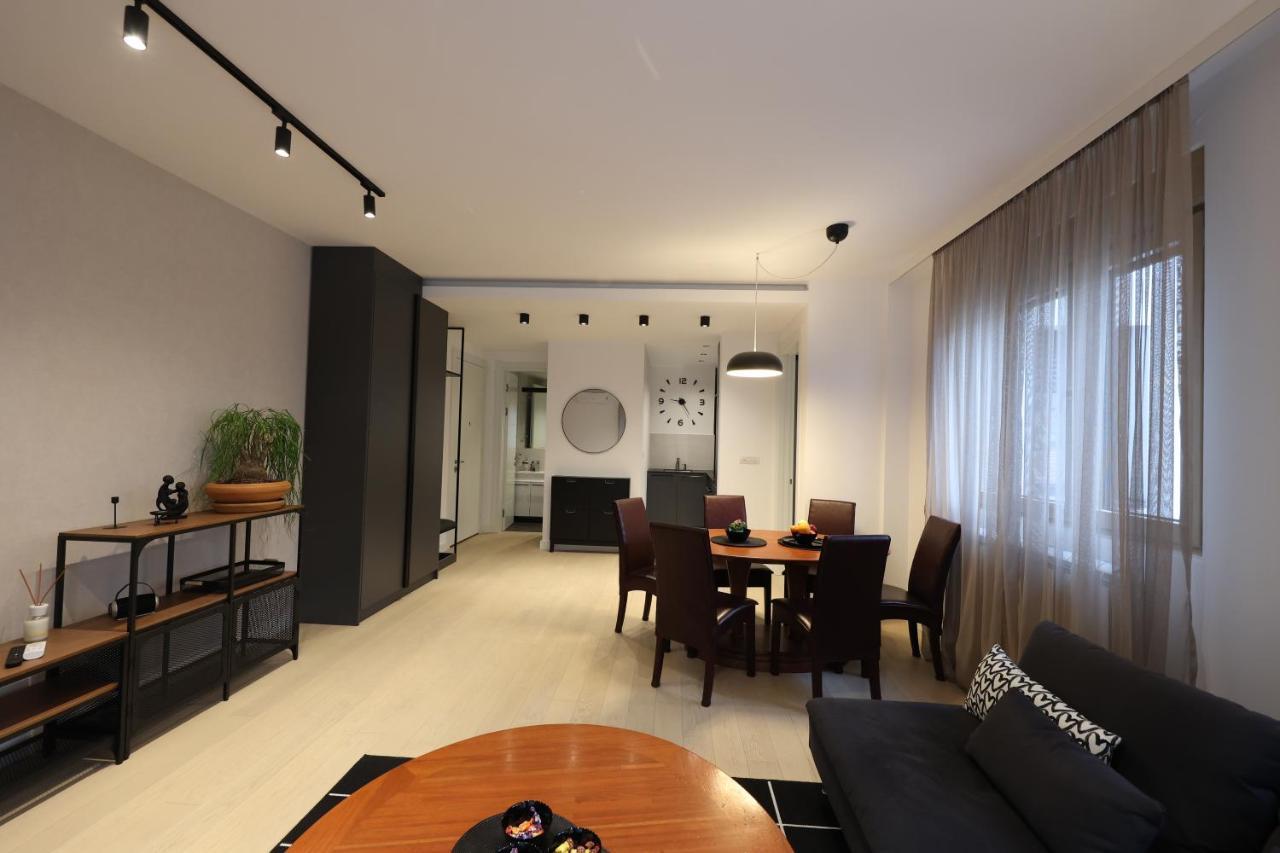 Modern Apartment In The Heart Of Belgrád Kültér fotó