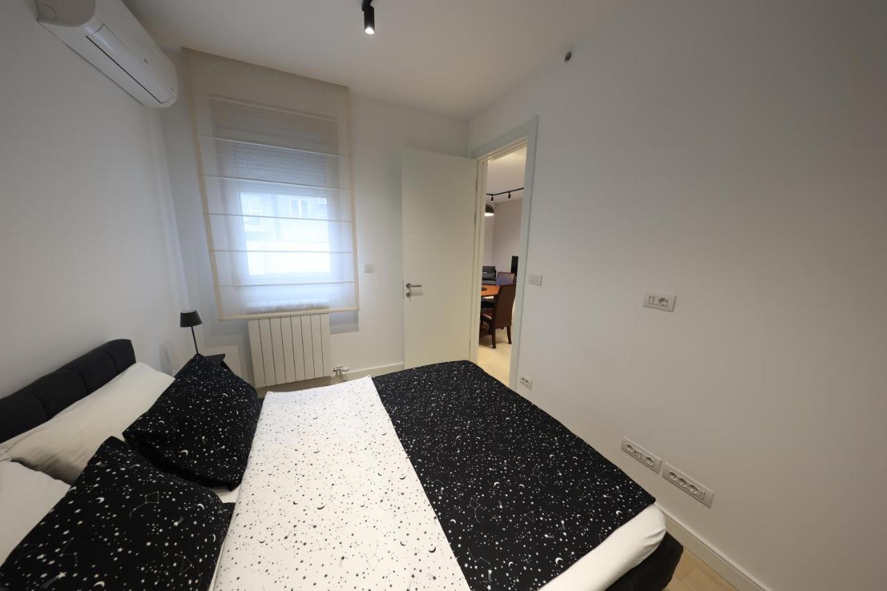 Modern Apartment In The Heart Of Belgrád Kültér fotó