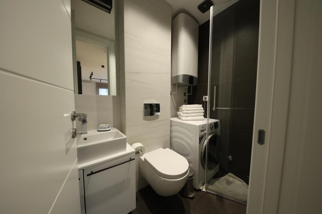 Modern Apartment In The Heart Of Belgrád Kültér fotó