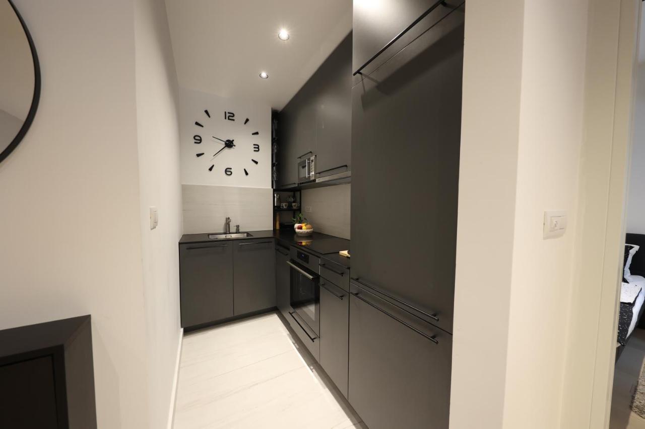 Modern Apartment In The Heart Of Belgrád Kültér fotó