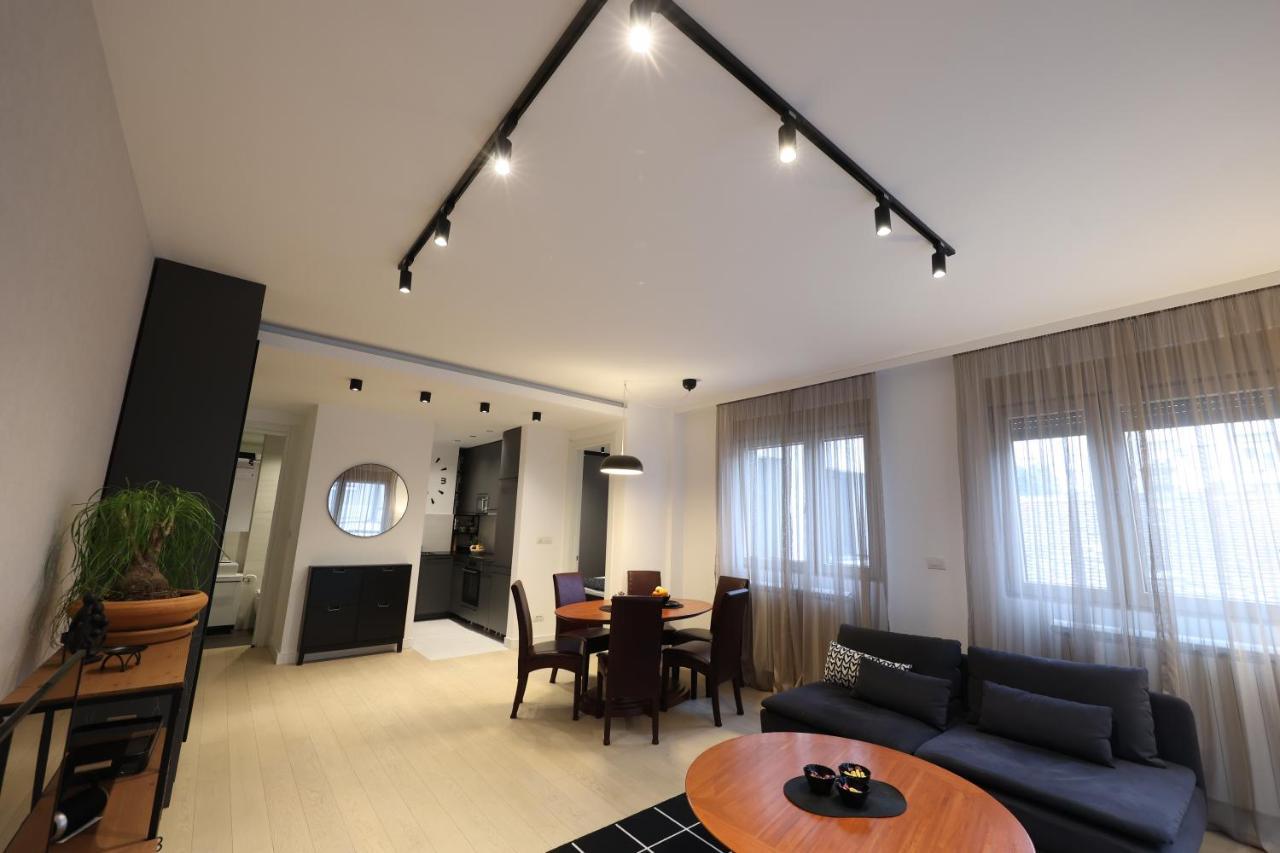 Modern Apartment In The Heart Of Belgrád Kültér fotó